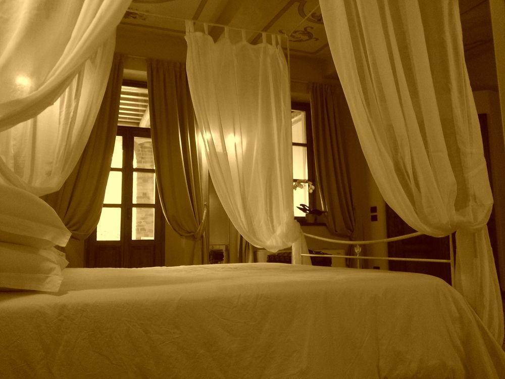 Dimora Cortese Castagnole delle Lanze Esterno foto