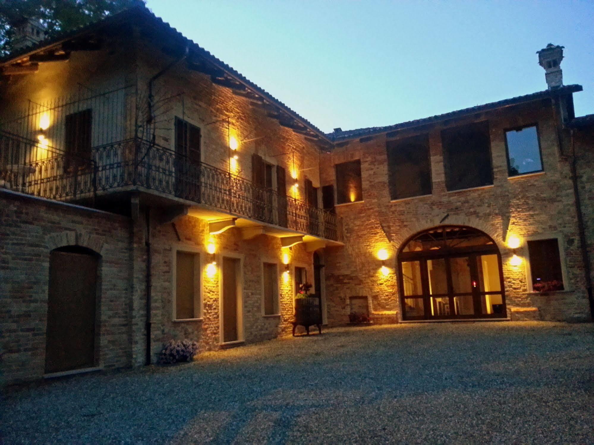 Dimora Cortese Castagnole delle Lanze Esterno foto
